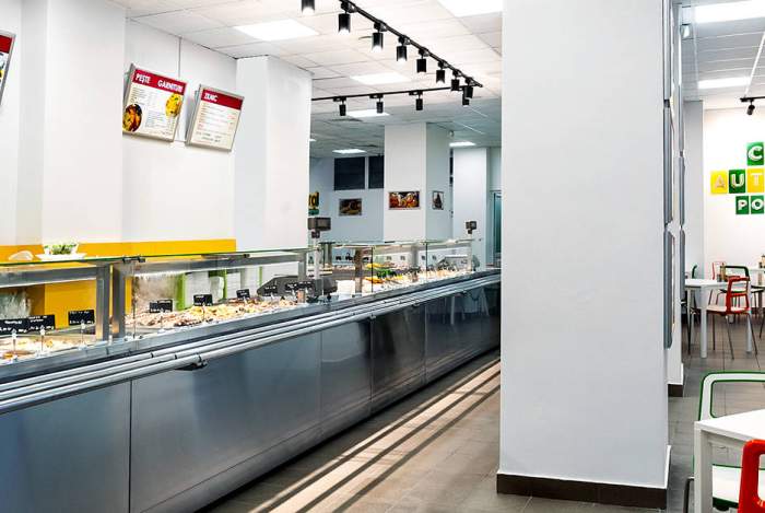 galerie foto sala restaurant "impinge tava" Central, Pitesti
