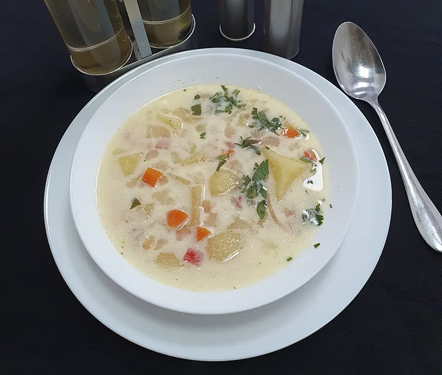 Ciorba de cartofi cu smantana Restaurant Autoservire Central Pitesti